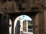 La Porta, accesso a Monasterace Borgo